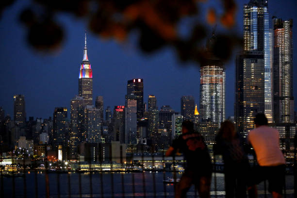 但在现实冰 但在现实冰